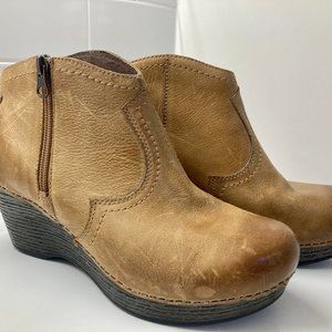 DANSKO VERONICA leather wedge bootie